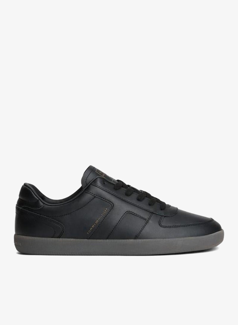 TOMMY HILFIGER TH Tribeca Leather Metallic Logo Trainers - Image 1