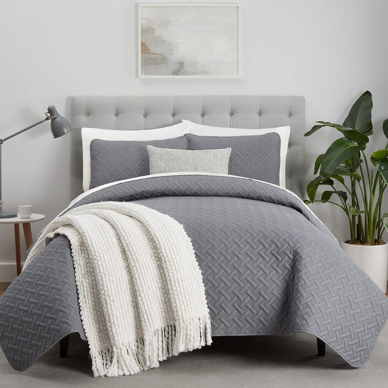 Serta Serta ComfortSure Soft 3Piece King Cal King Quilt Bedding Set Includes BedspreadCoverlet and Pillow Shams Bedding for All Seasons Machine Washable Grey 