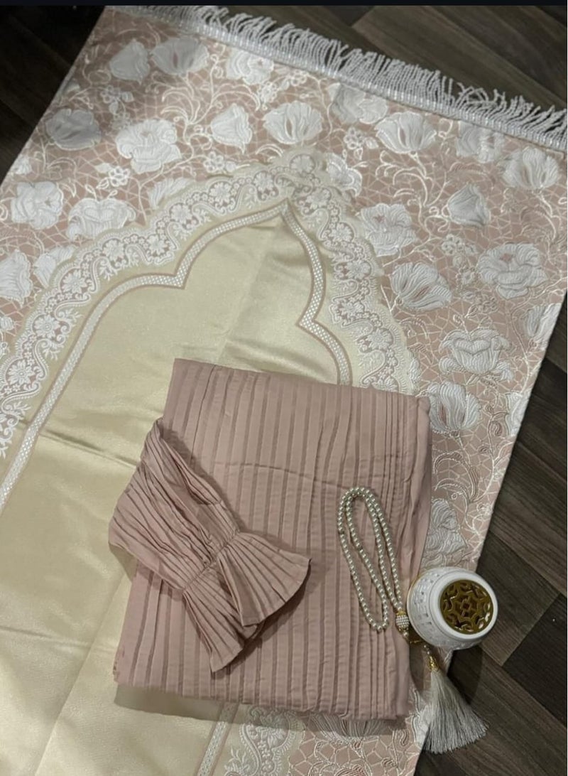 Gerenic Women's prayer rug set with sheet, rosary and Quran