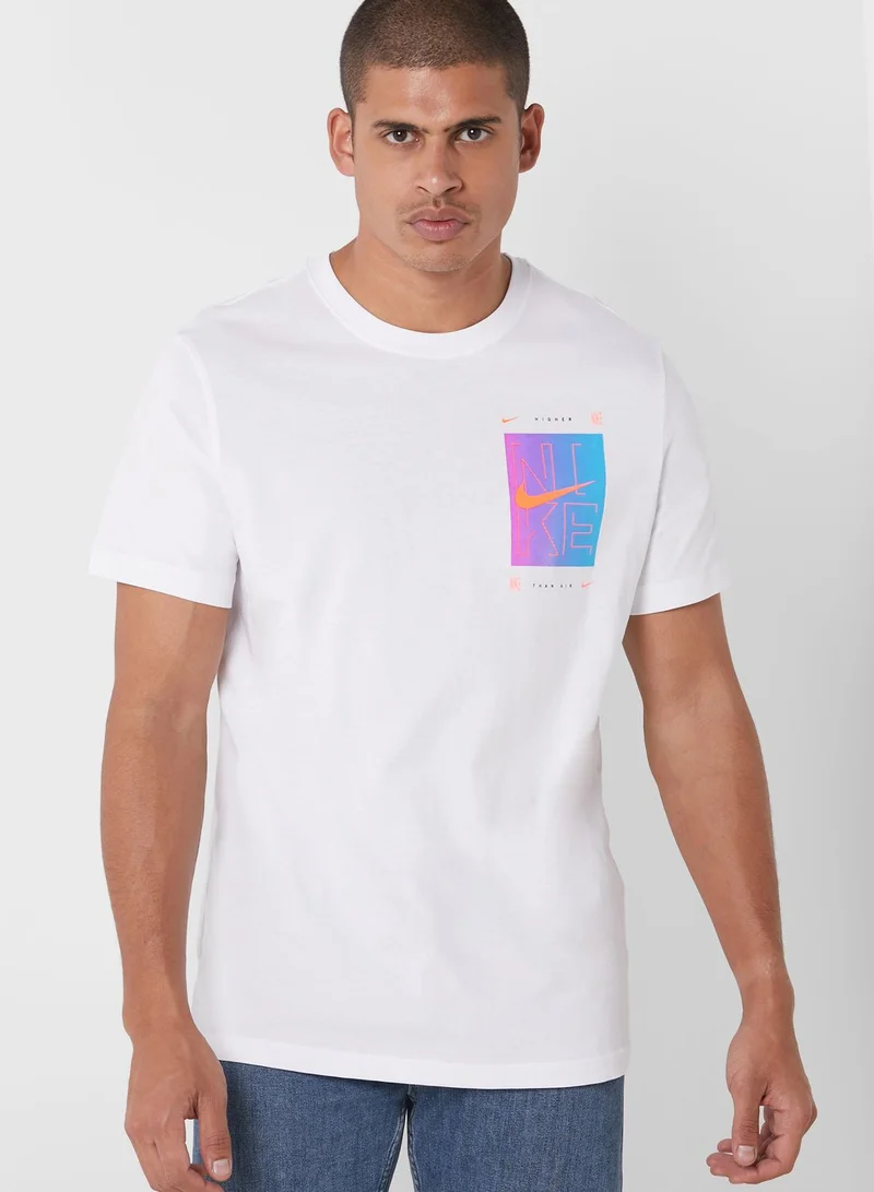 Nike NSW Sneaker CLTR 4 T-Shirt