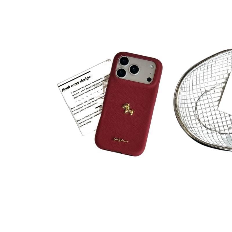 غطاء واقي لـ iPhone 14 / 14 Plus / 14 Pro / 14 Pro Max باللون أحمر مضاد للانزلاق مع حماية من السقوط ونقشة حصان صغير مع مقاوم للصدمات مع قبضة مضادة للانزلاق للرحلات اليومية - Image 1