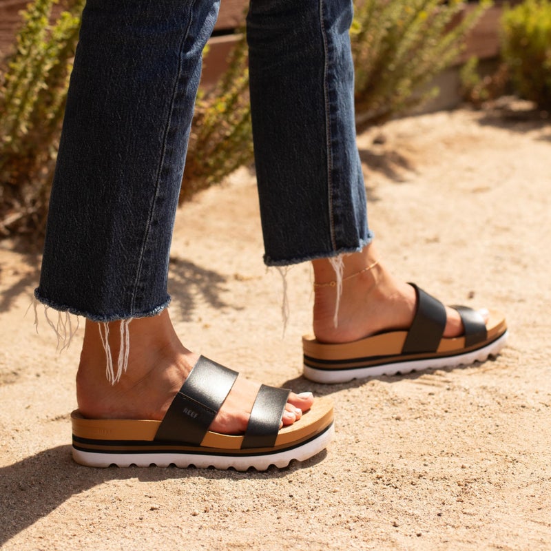 REEF Cushion Vista Hi Womens Platform Fashion Sandal, Arch Support, Ultra Soft Cushion Footbed, Black, 8.5 - Image 3