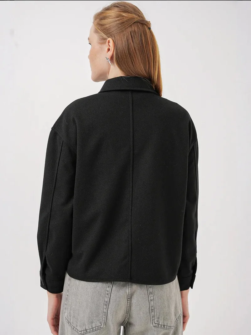 بيغ دارت جاكيت  بأزرار وجيوب