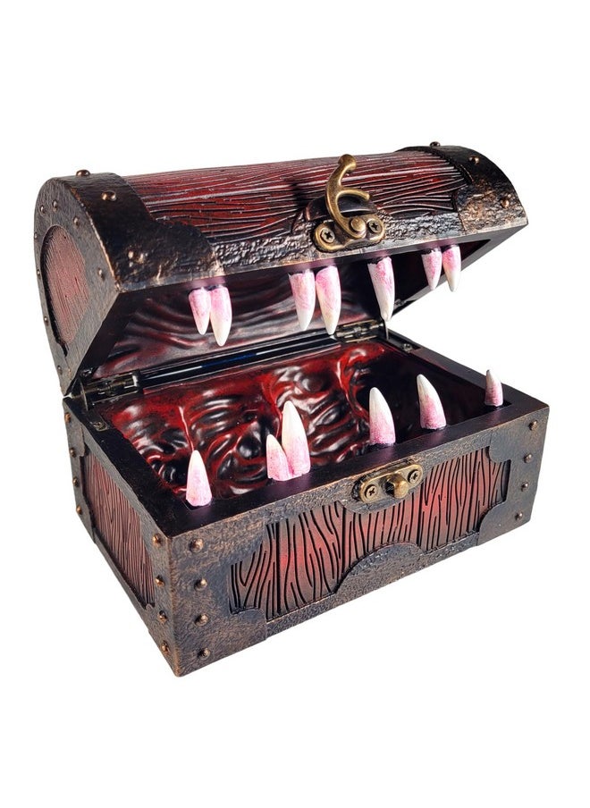 فورجد دايس كو. صندوق تخزين نرد "Mimic Chest" من شركة Forged Dice Co. - يتسع لما يصل إلى 35 نردًا من لعبة DND أو 5 مجموعات من نرد متعدد السطوح - هدايا رائعة من لعبة DND للرجال ومتوافق مع لعبة Dungeons & Dragons  - Image 1