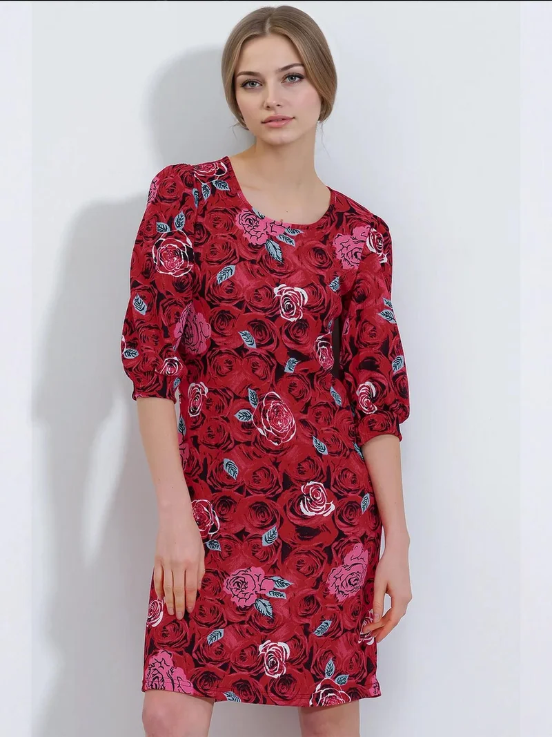 بيغ دارت فستان ميدي مطرز بالزهور بأكمام ثلاثة أرباع