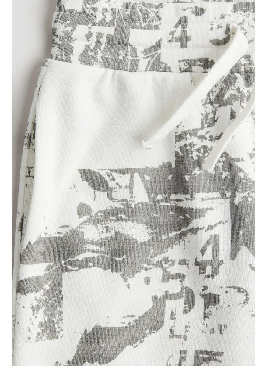 اتش اند ام Printed Sweatshorts