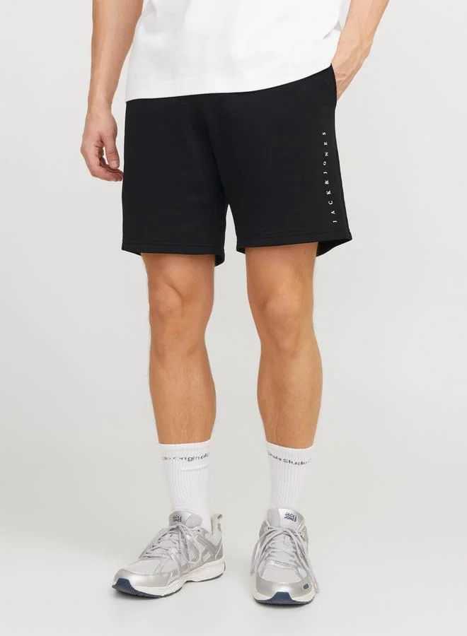 JACK & JONES Jack & Jones Solid Mid Rise Regular Fit Shorts