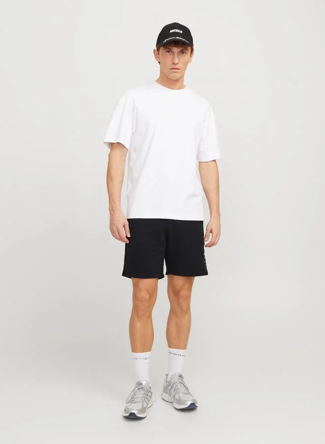 JACK & JONES Jack & Jones Solid Mid Rise Regular Fit Shorts