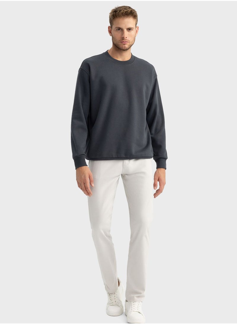DeFacto Essential Sweatshirt  - Image 4