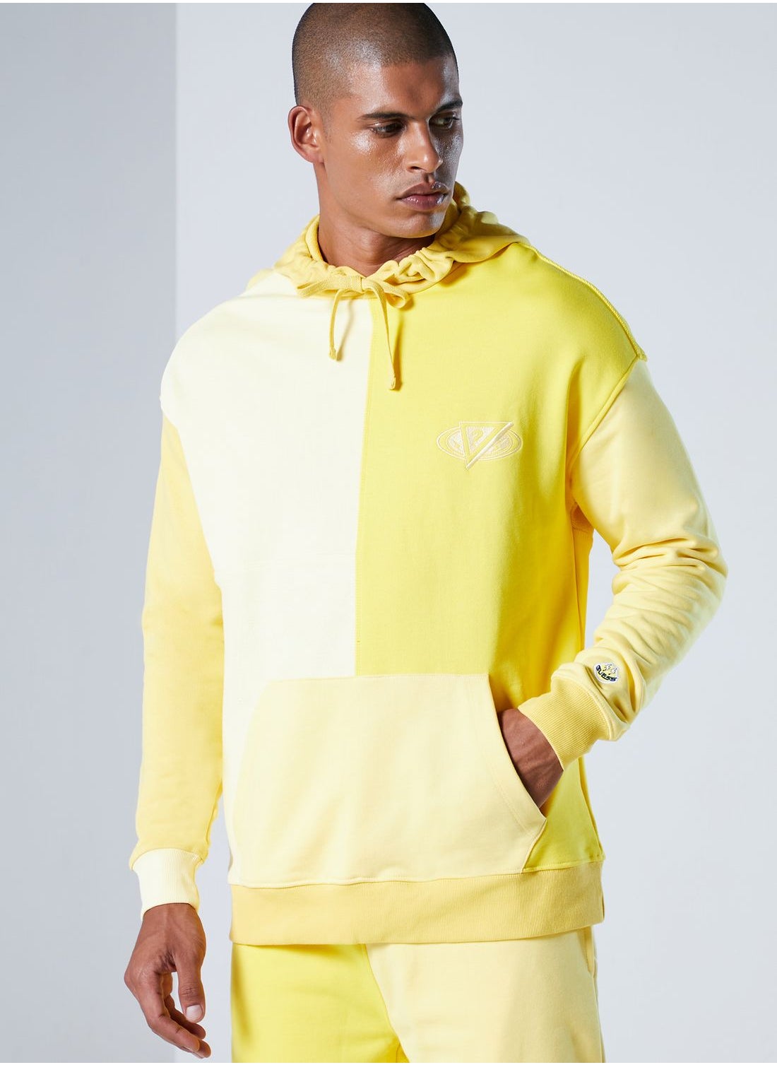 Guess colour hot sale block hoodie