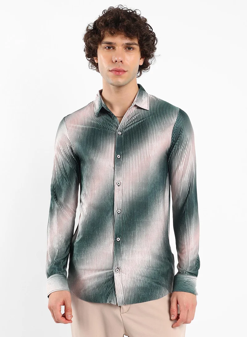 كامبوس سوترا قميص رجالي بتدرج لوني أخضر زمردي وعاجي مطوي