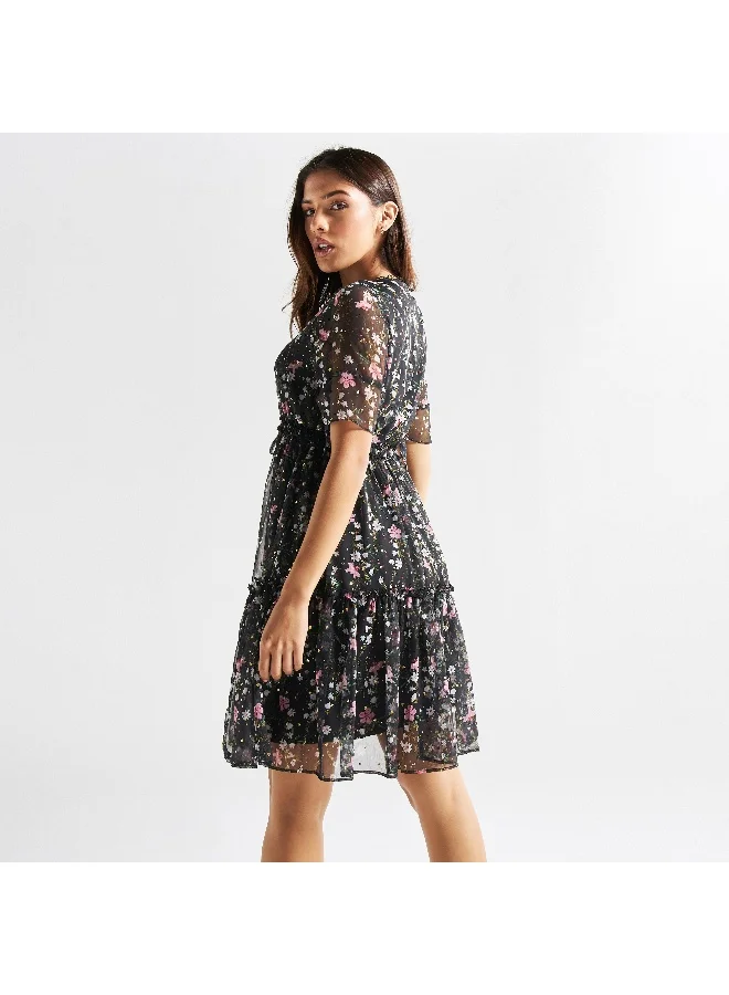Splash FAV All-Over Floral Print V-neck Dress with Tie-Ups and Pockets