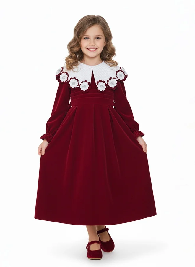 HAWRAA ABAYA Girls’ velvet dress in burgundy with a flower-embellished collar – a luxurious design with a back belt