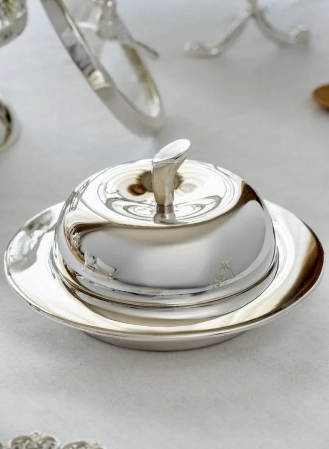 Casa Quesera Elevate your home décor and entertaining with this exquisite handmade silver apple dish, featuring a lustrous silver-plated finish and elegant apple design. Perfect for serving candies, nuts, dry fruits, or as a stunning centerpiece, this versatile dish adds a luxurious touch to any setting. Crafted with precision and timeless style, it makes a thoughtful gift for weddings, housewarmings, or special occasions. Durable, decorative, and uniquely charming, this silver apple dish is a must-have for those who appreciate artisan craftsmanship and refined elegance.