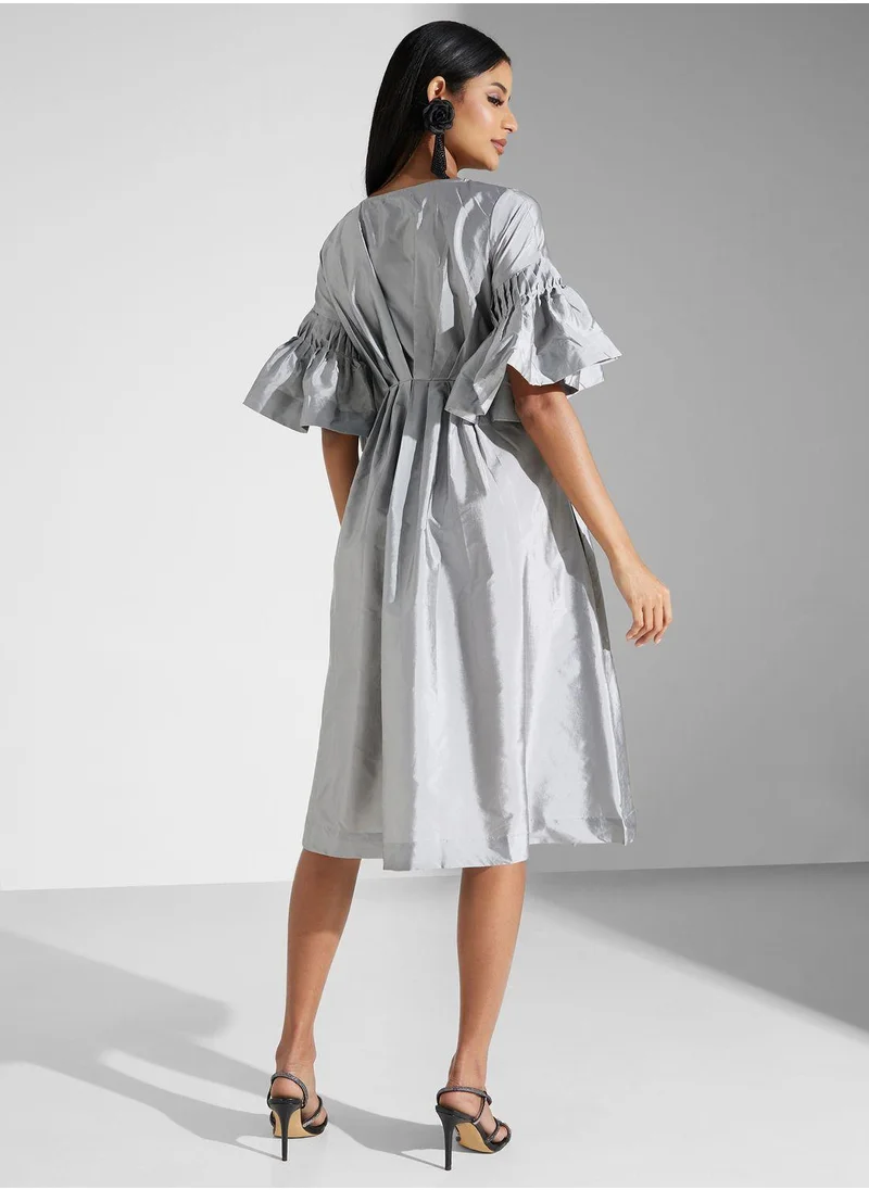 سنوار Flared Sleeve Tiered Dress