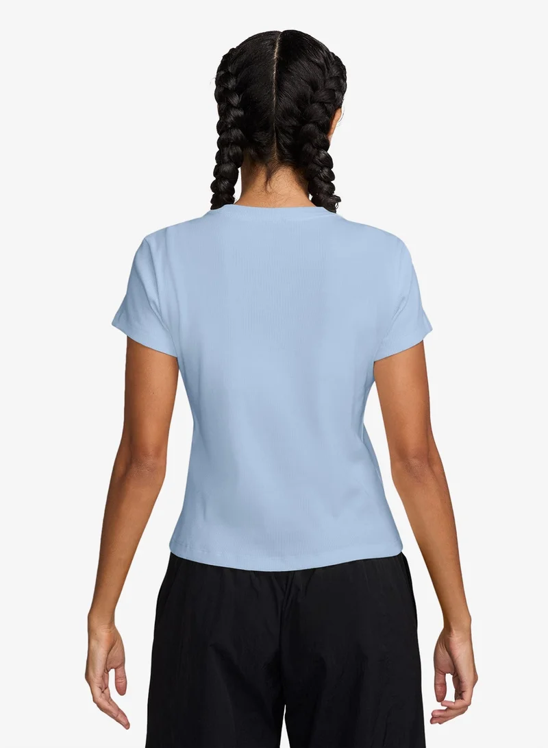 نايكي تيشيرت نسائي مضلع