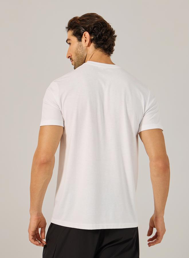 ستايلي تيشيرت مطرز بياقة عادية بقصة منتظمة - Image 4