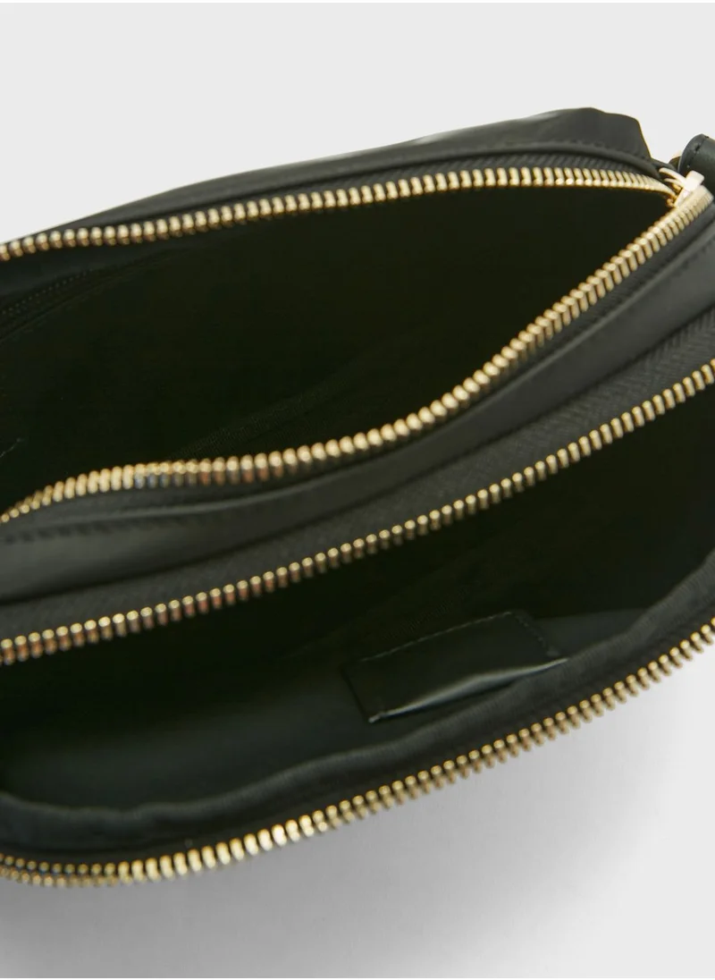 TOMMY HILFIGER Narrow Strap Crossbody