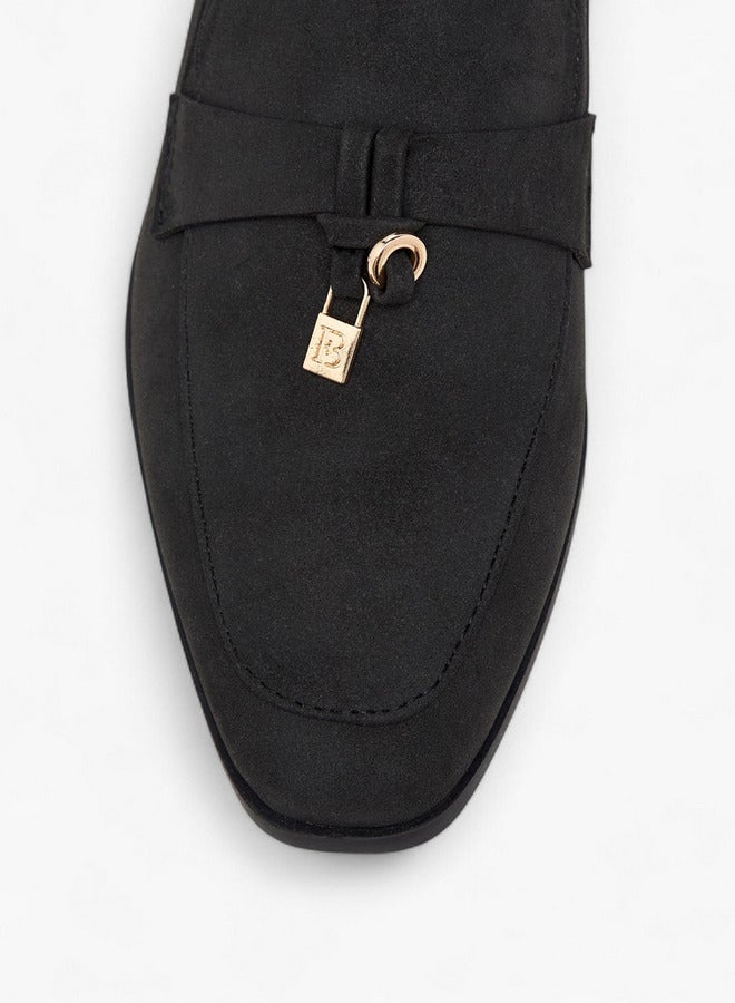 Flora Bella By Shoexpress Women's Solid Slip-On Loafers with Metal Accent  - Image 4
