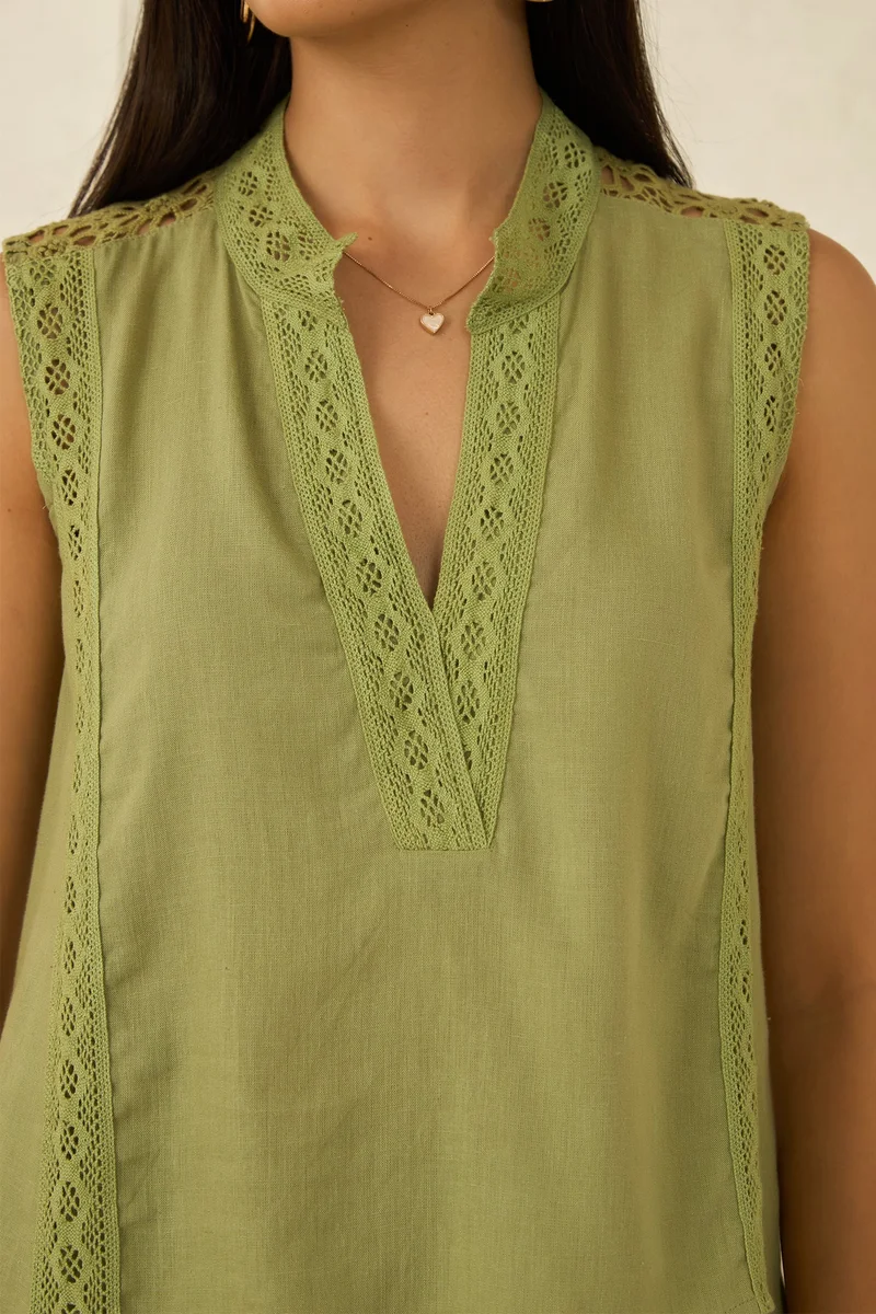 Virgio VIRGIO Linen High-Low Hem Sleeveless Lace Top