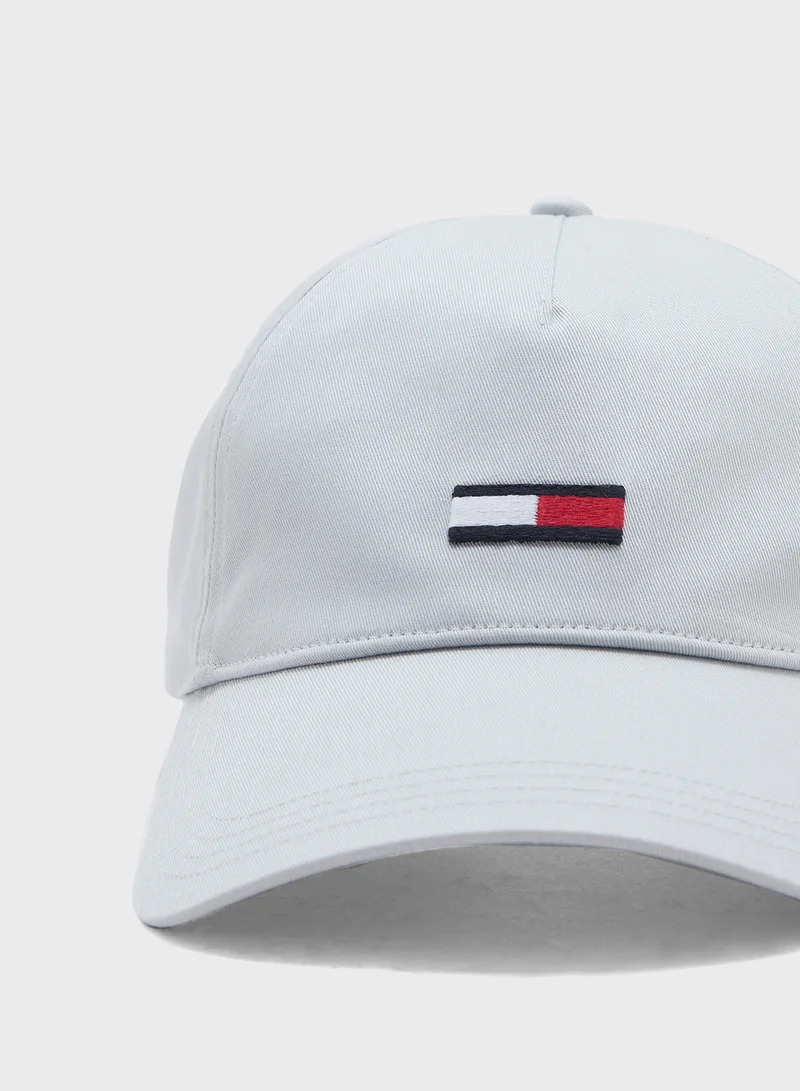 تومي جينز Elongated Curved Peak Cap