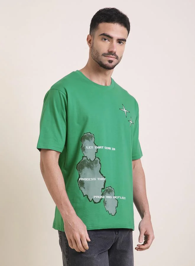 ديفيرينس أوف أوبينيون تيشيرت مطبع بأكمام قصيرة وقصة واسعة للرجال