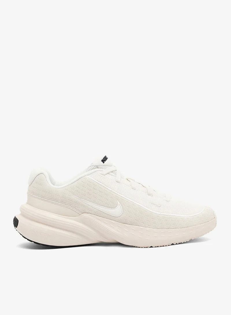 نايكي أبليفت إس سي