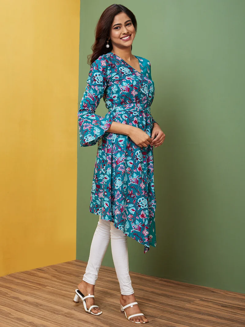 globus Women Floral Printed Bell Sleeves Floral Kurta
