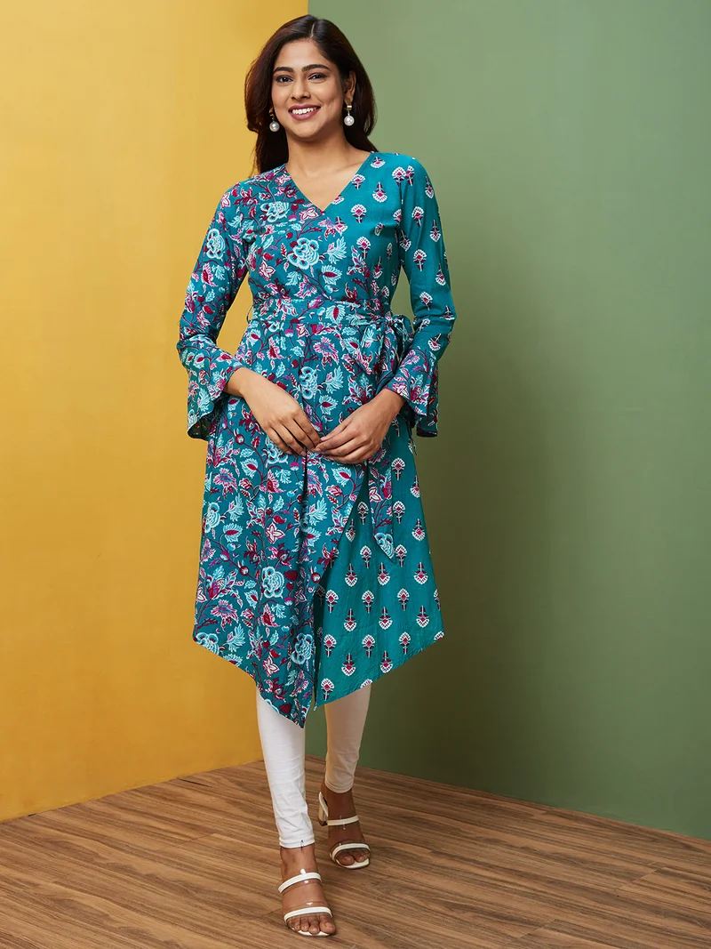 globus Women Floral Printed Bell Sleeves Floral Kurta