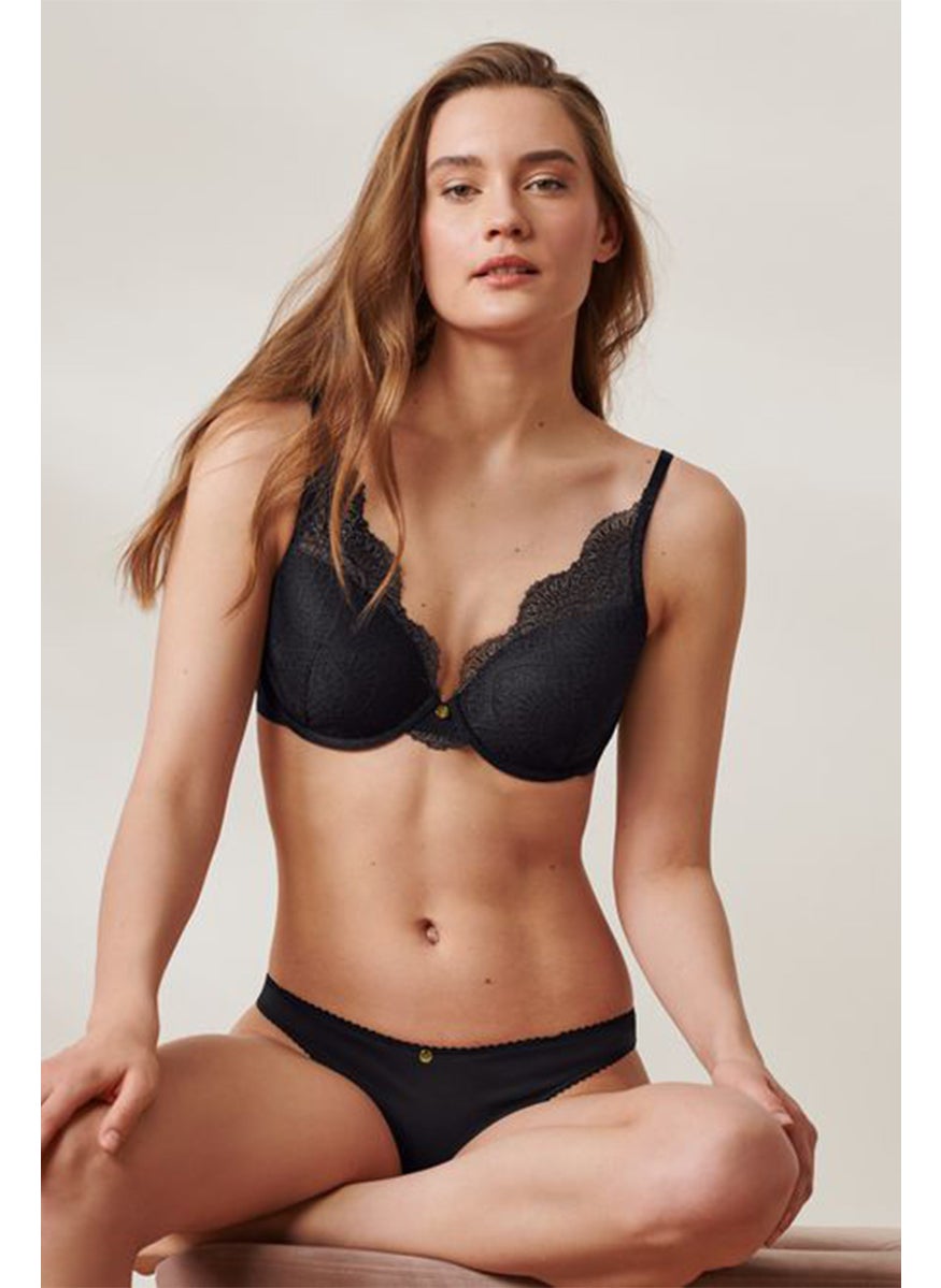 Tchibo Women Padded Wireless Bra, Black  - Image 1