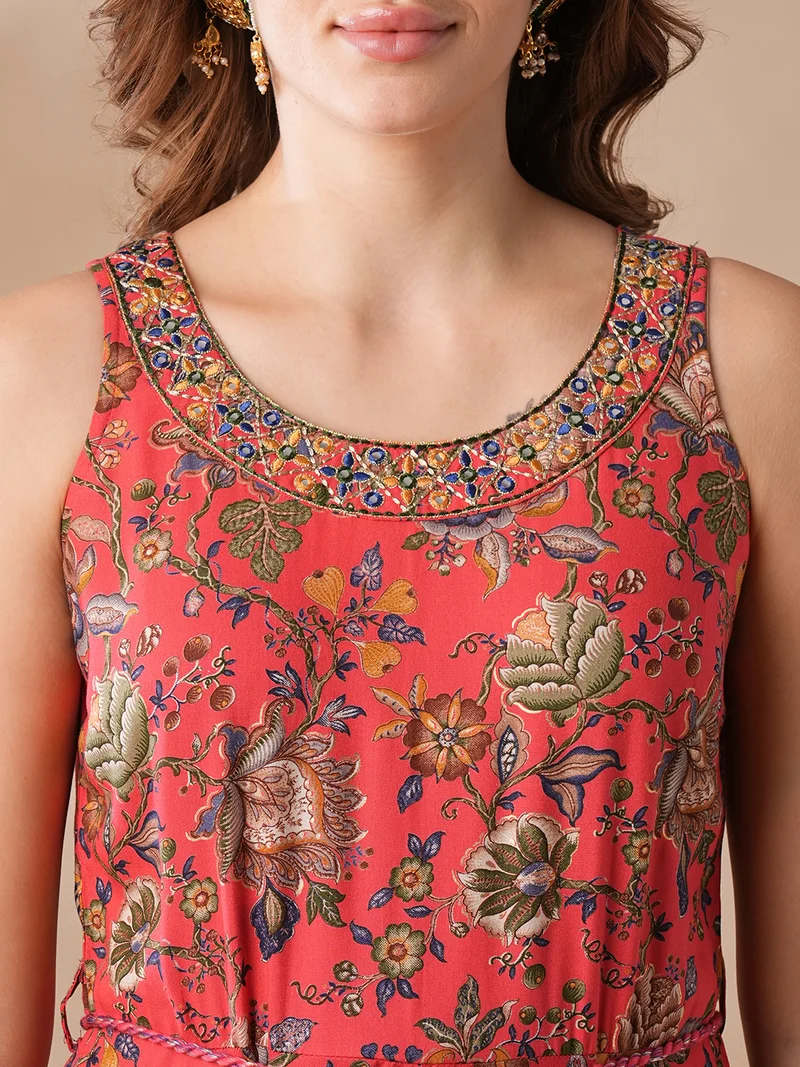 جلو باص فساتين نسائية ماكسي مطرزة بياقة غير متماثلة بأسلوب عرقي