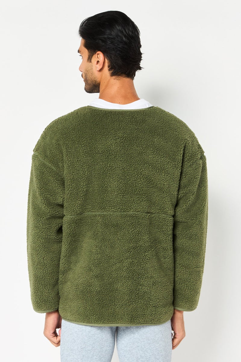 Reebok Men Sportswear Fit Reversible Outdoor Jacket, Olive - Image 4