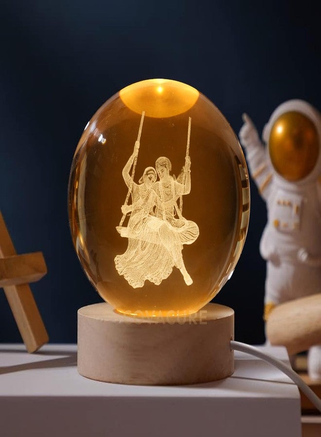كوفاكيور مصباح ليلي ثلاثي الأبعاد على شكل كرة كريستالية من COVACURE، مصباح ليلي على شكل كرة كريستالية مع منفذ USB، مصباح طاولة بقاعدة خشبية LED لغرفة النوم والمنزل والمكتب، هدية عيد ميلاد للأولاد والبنات (كرة رادها كريشنا المتأرجحة) - Image 1