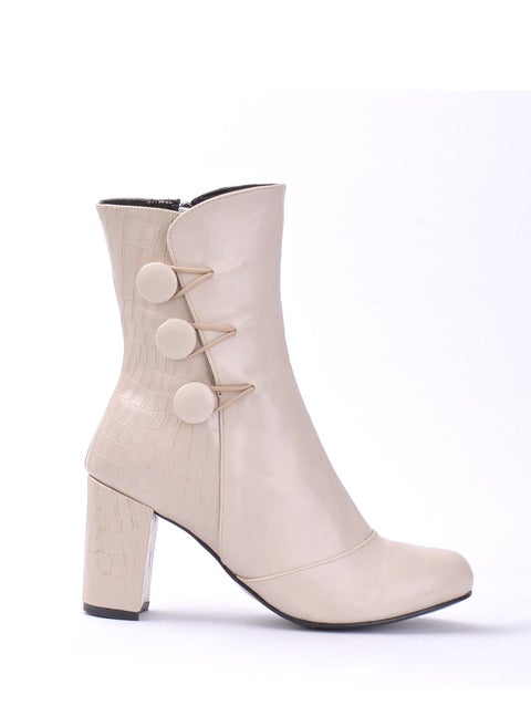 R-3  Lifestylesh  بوت انيق كعب جلد بحليه زراير - بيج