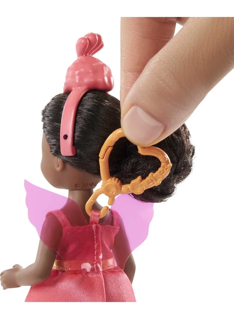 Barbie Club Chelsea Dress-Up Doll, 6-inch Brunette in Flamingo Costume, with Pet Kitten and Accessories, Gift for 3 to 7 Year Olds - Image 5