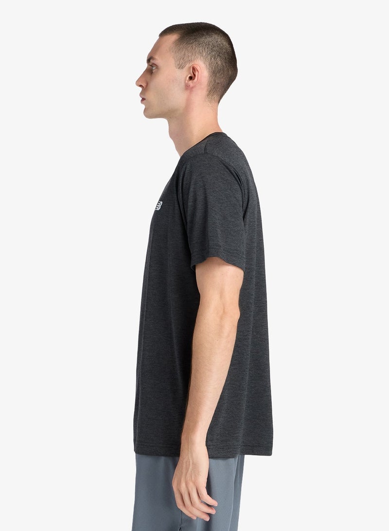 نيو بالانس تيشيرت أساسي بطبعة شعار العلامة التجارية - Image 3