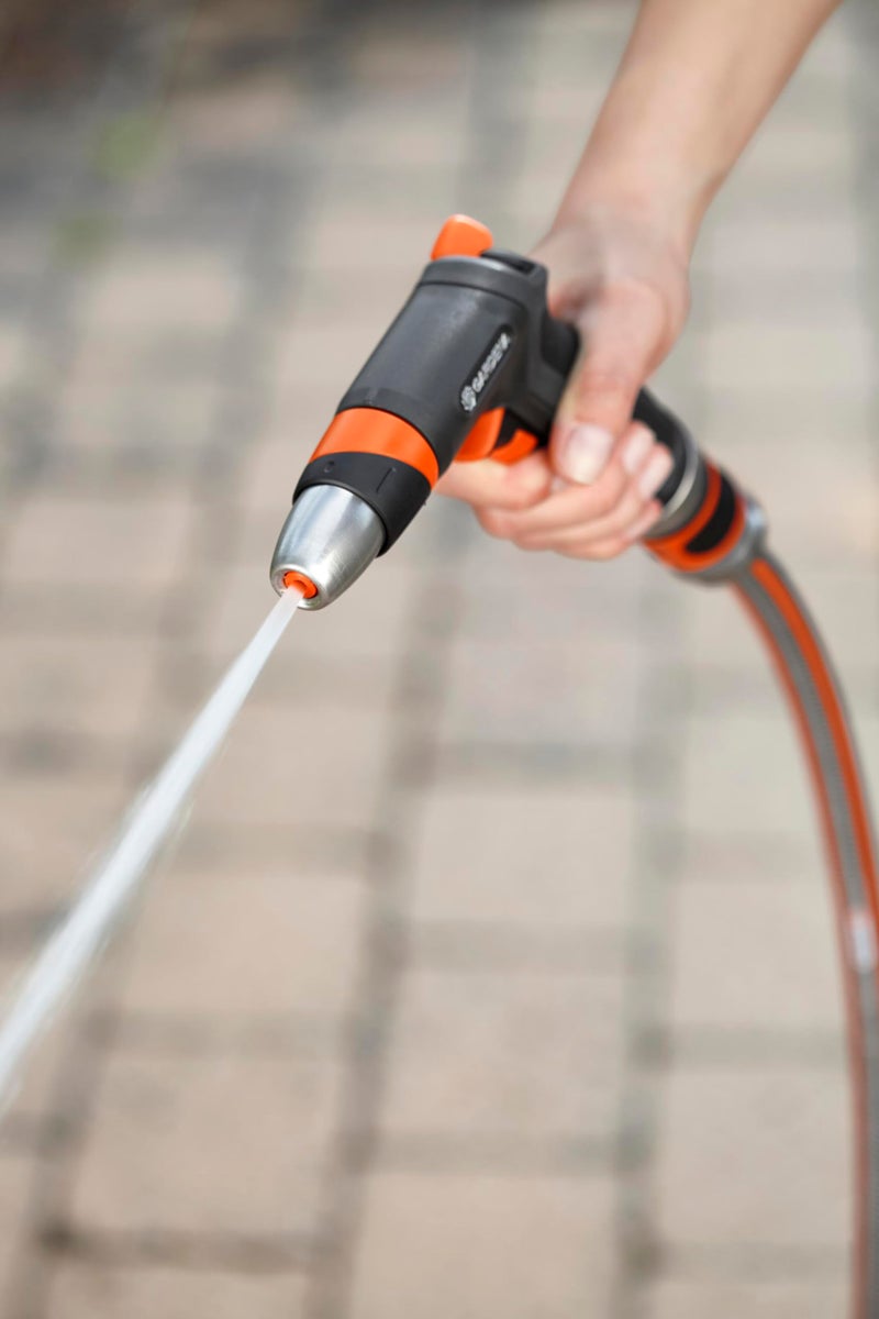Gardena Premium Cleaning Syringe: Robust Water Sprayer for Cleaning and Watering, with Pulse Trigger and Permanent Lock, Frost Protection (18305-20) - Image 5