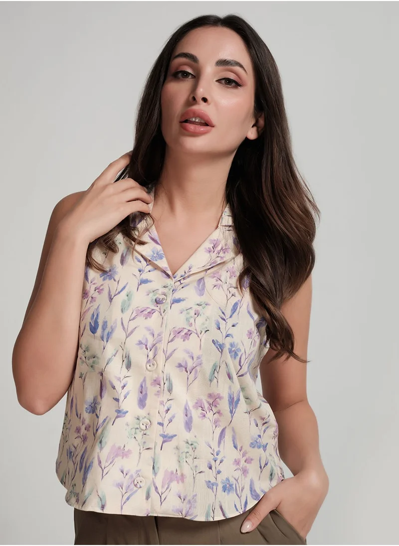 Zigzag Beige Notch Neck Floral Curved Hem Blouse