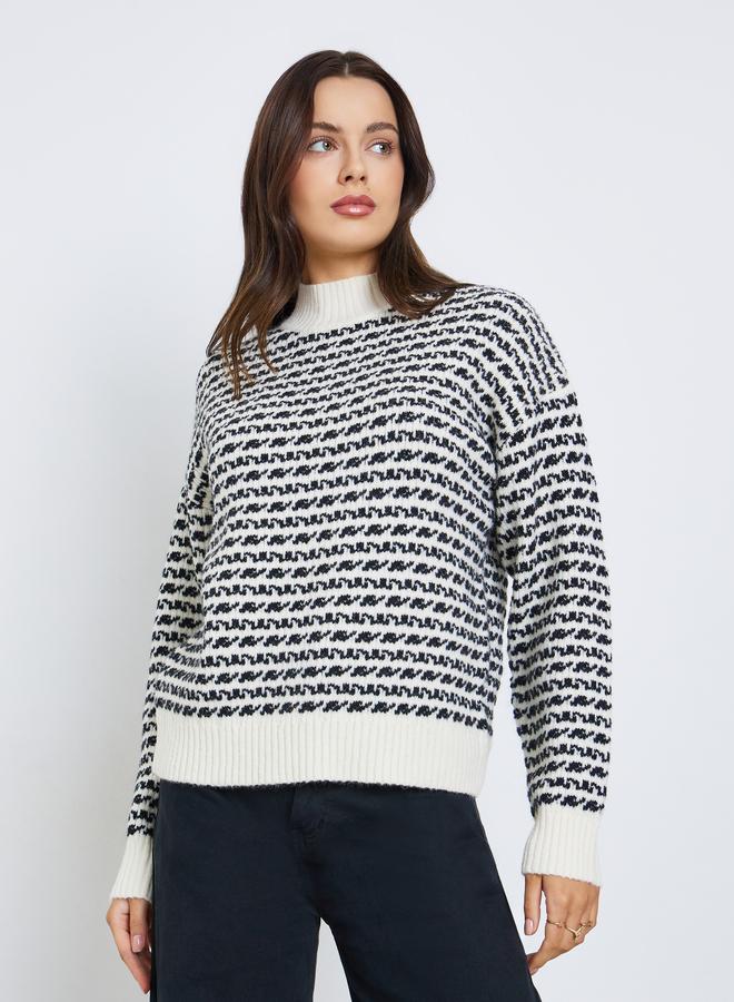 Styli Regular Fit Turtle Neck Patterned Sweater - Image 3