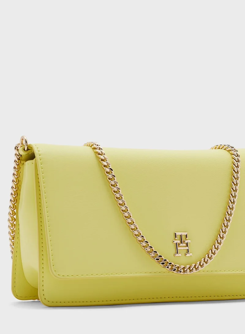 TOMMY HILFIGER Refined Chain Crossbody