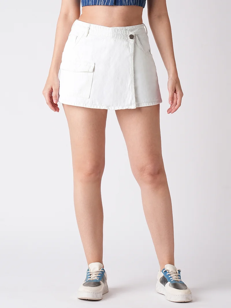 Women Slim Fit Mid-Rise Front Pocket Denim Skorts