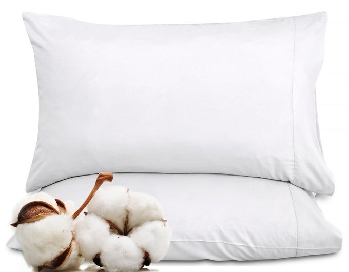 300 THREAD COUNT 100 LONG STAPLE COMBED COTTON PILLOWCASES SET OF 2 ULTRA SOFT STANDARD BED PILLOW COVER 20X26 BREATHABLE COOL CRISP PERCALE WHITE PILLOW CASES STD WHITE