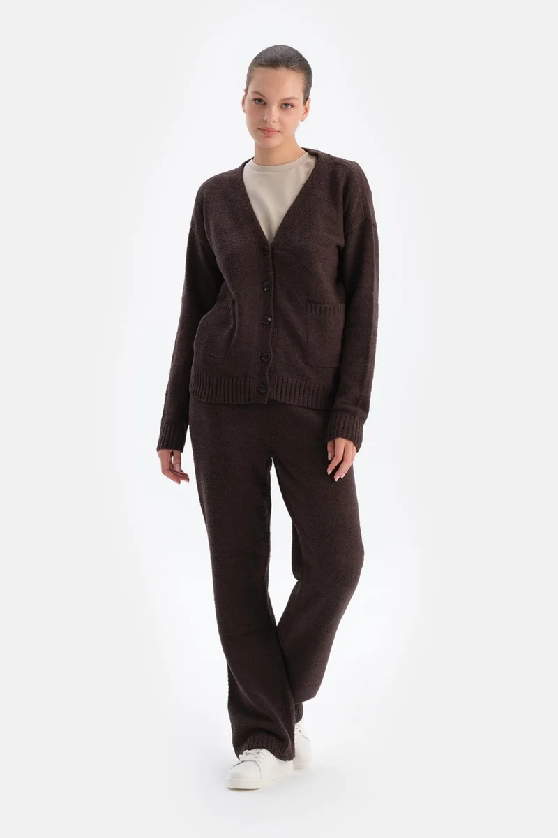 داجي Dark Brown Chenille Trousers