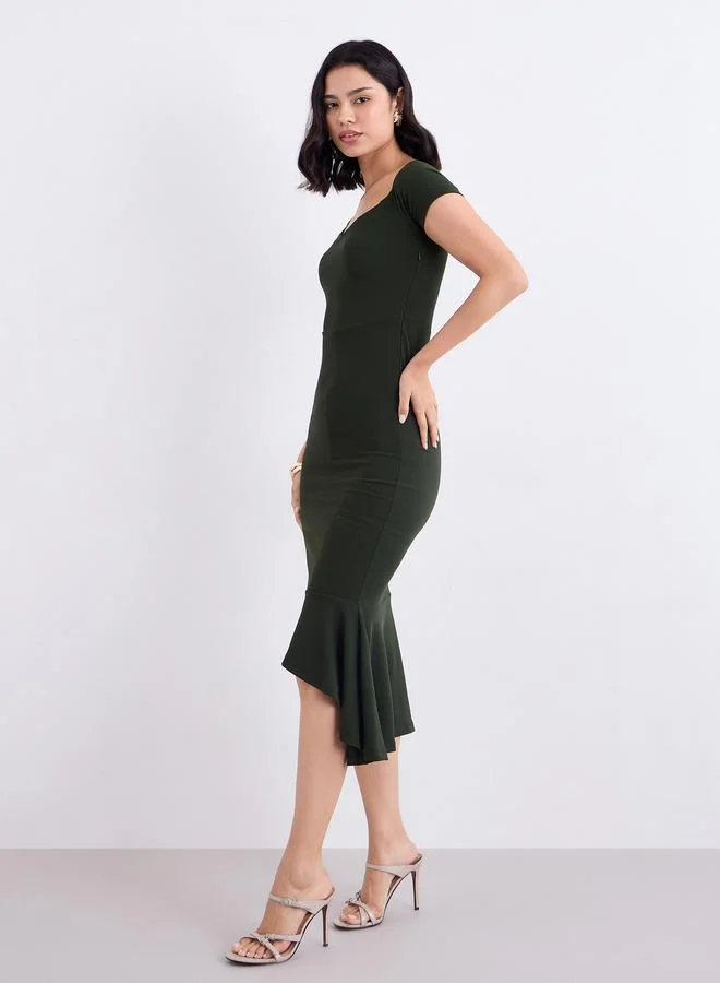 Styli Styli Olive Sweetheart Neck Bodycon Midi Dress