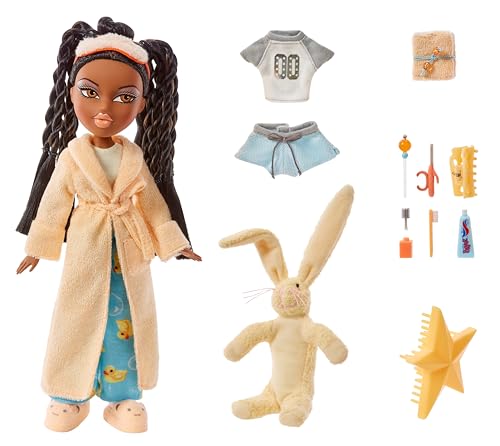 BRATZ دمية براتز ساشا لحفلة النوم مع مجموعتين من البيجامات، دمية محشوة، وإكسسوارات - Image 2
