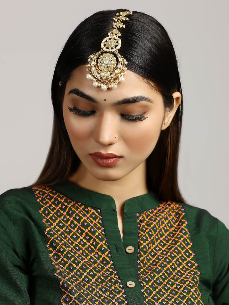 Karatcart Gold Plated Pearl Studded Kundan Maangtikka - Image 2