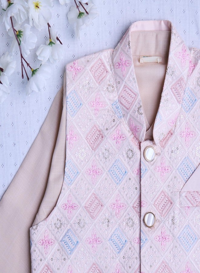 معرف com لهذا التطبيق هو طقم ملابس للأطفال من كيدبيا®، يتضمن قميصًا وبنطالًا وجاكيت نهرو بتصميم أنيق | طقم ملابس احتفالية وعرقية للأطفال (وردي، من سنة إلى سنتين) - Image 3