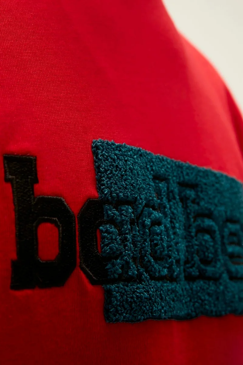 باد بير Taped T-Shirt Crimson Red Red Printed Men's T-Shirt