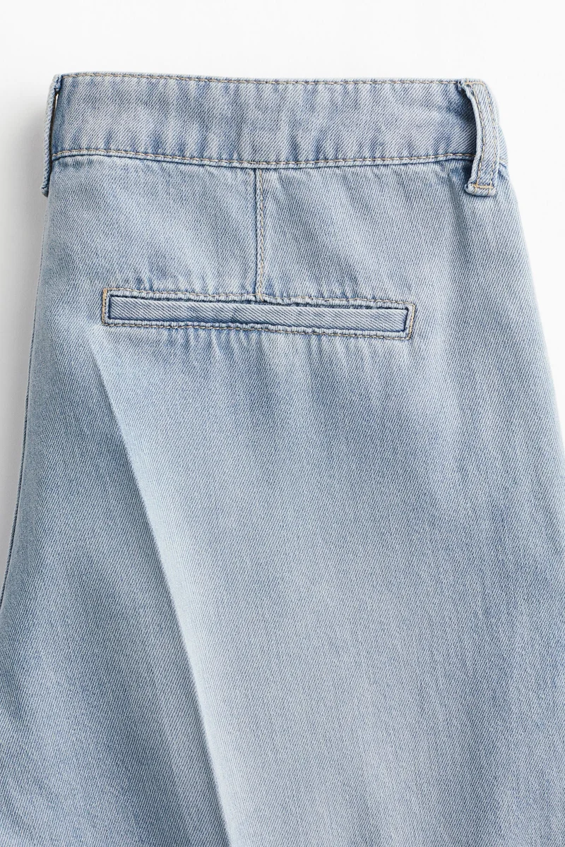 اتش اند ام جينز بقصة عادية وساق مستقيمة