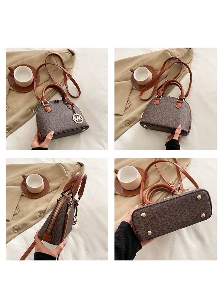 MK classic bag, can be converted into a crossbody bag, suitable for holding camera lenses. Classic themed design - Image 5